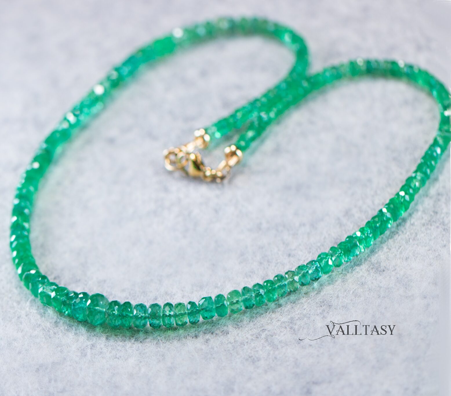 The Esmeralda Necklace – 14K Solid Gold Emerald Beaded Necklace