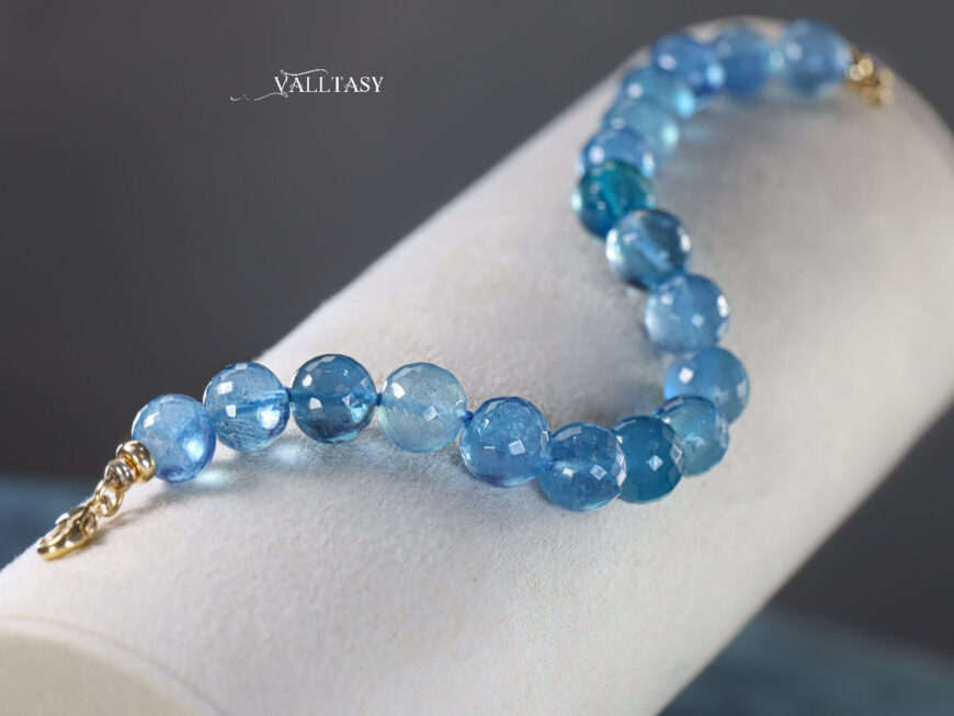Solid Gold 14K Silk Knotted Aquamarine Bracelet, Statement Blue Gemstone Bracelet, One of a Kind