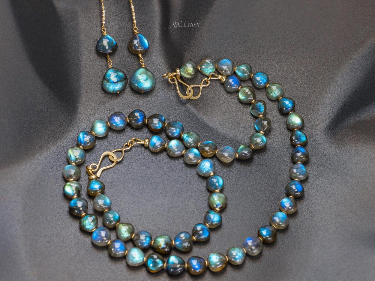 Solid Gold 14K Labradorite Necklace, Bold Blue Labradorite Beaded Necklace