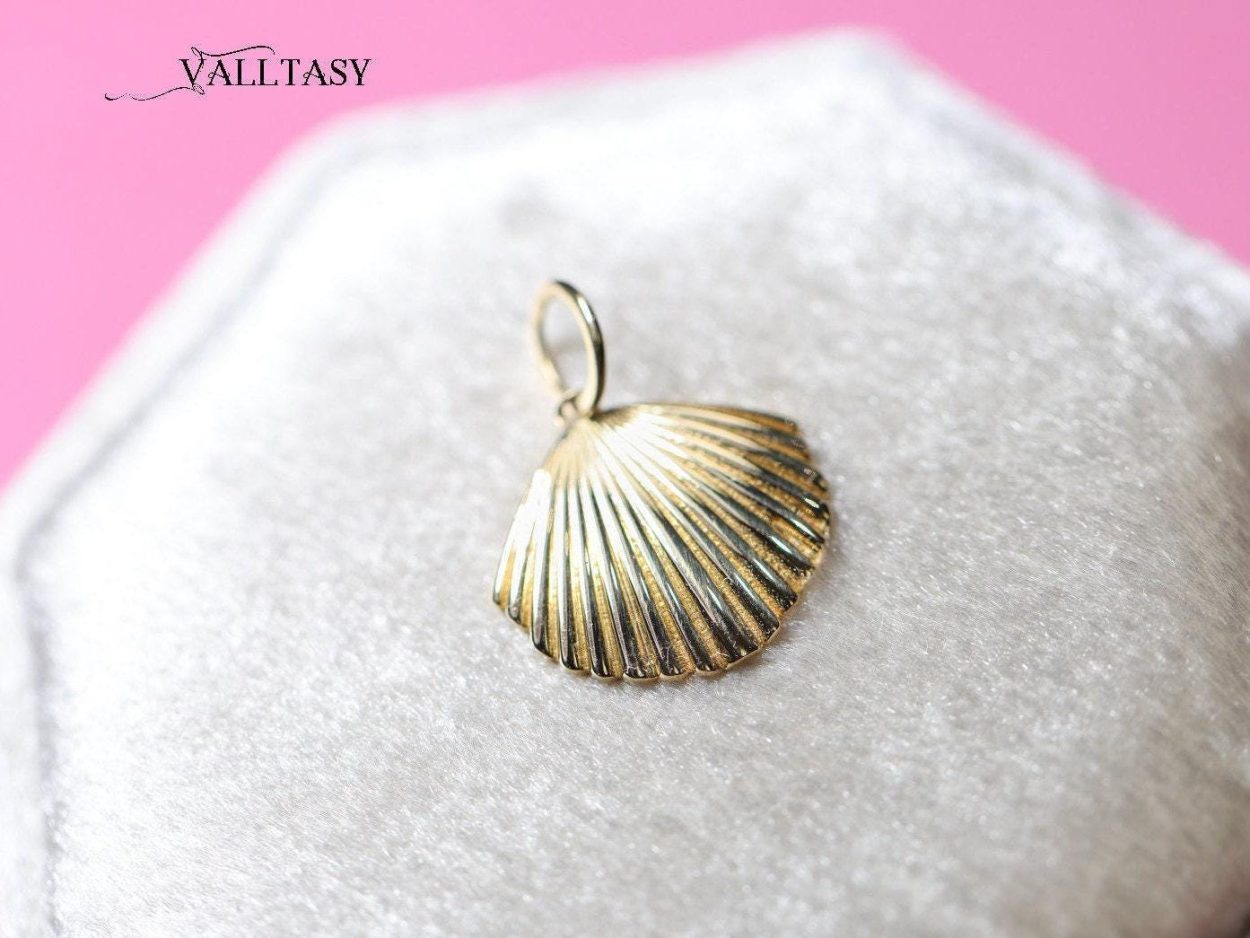 - Solid Gold 14K Sea Shell Charm