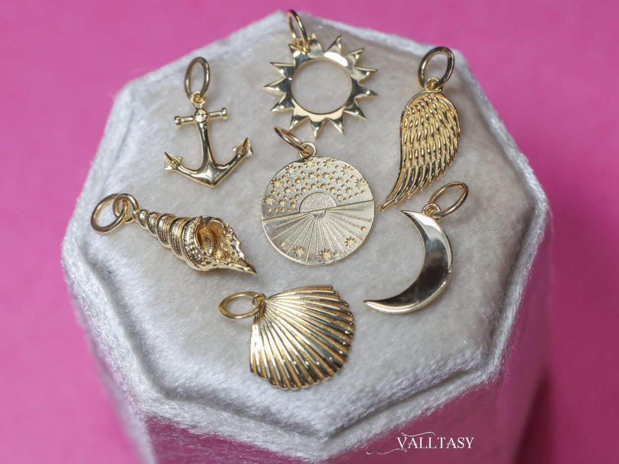 - Solid Gold 14K Sea Shell Charm