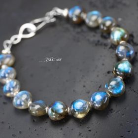 The Twilight Queen Bracelet – Sterling Silver Labradorite Bracelet, Bold Blue Flash Labradorite Beaded Bracelet